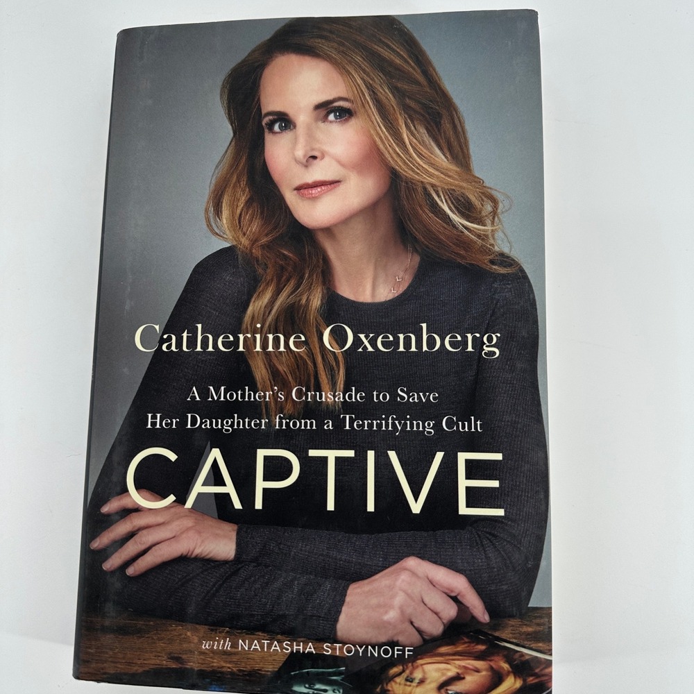 Captive Catherine Oxenberg NXIVM Cult Memoir Hardcover Book 9781982100650